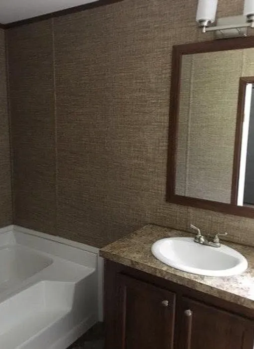 Sir Williams Court Mobile Home Park Picture 8