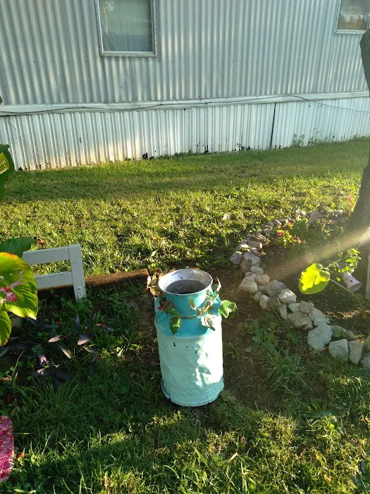 Avery Mobile Home Park Picture 10