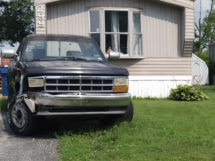 Rolling Meadows Mobile Home Park Picture 7