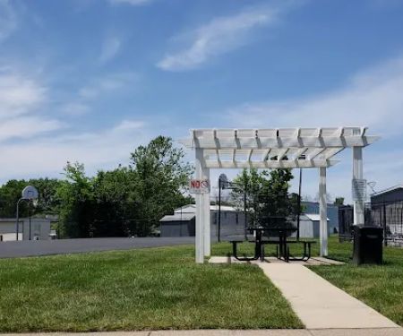 Pin Oak Pointe Mobile Home Park