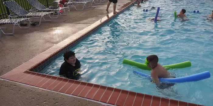 Pin Oak Pointe Mobile Home Park Picture 3