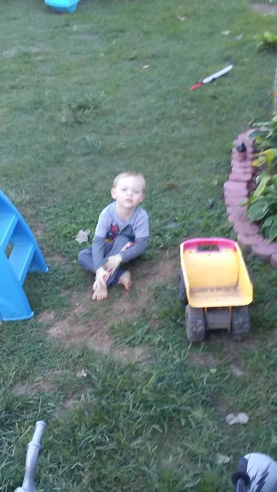 Tee-Kay Mobile Home Manor Picture 10