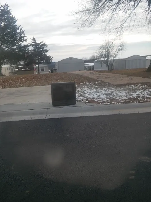 Crest Manor Mobile Home Estate Picture 3