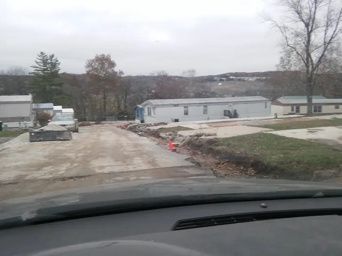 Crest Manor Mobile Home Estate Picture 4