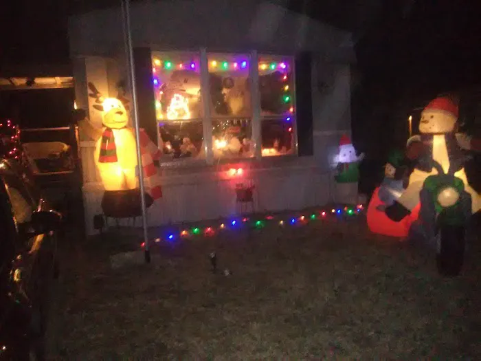 Chapel Hill Court Picture 2