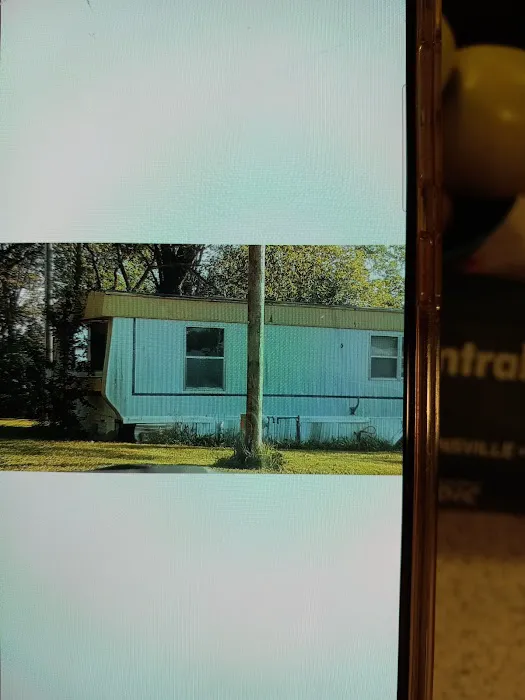 Knob Noster Mobile Home & RV Picture 3