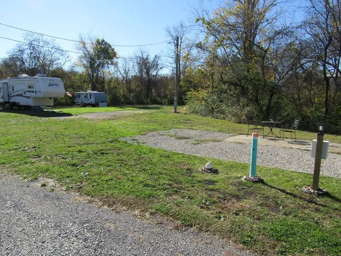 Cross Timbers RV Park Knob Noster MO Picture 1