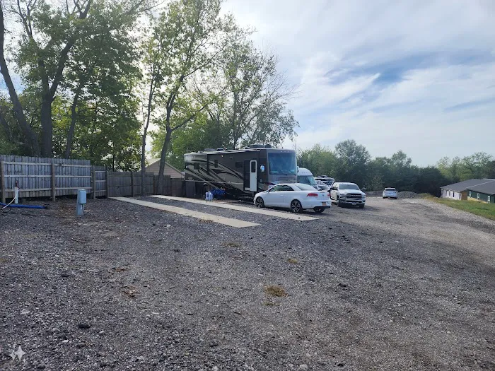 B-2 RV PARK Picture 5