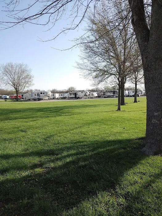 Rutlader Outpost RV Park Picture 9