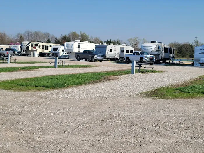 Rutlader Outpost RV Park Picture 10