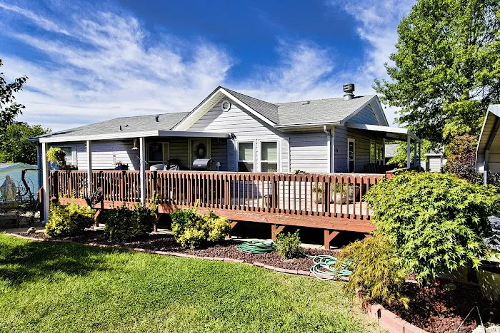 Hillside Manor Picture 1