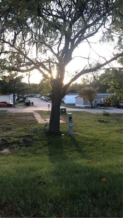 Glen Gate Mobile Home Park Picture 2