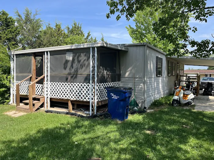 Lakeview Estates Mobile Home Park Picture 9