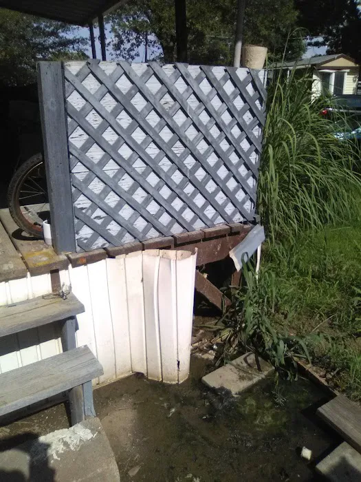 Marquette RV & Mobile Home Park Picture 4