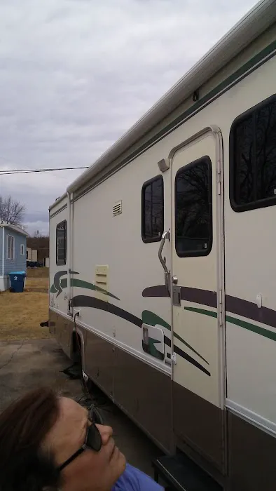 Marquette RV & Mobile Home Park Picture 9