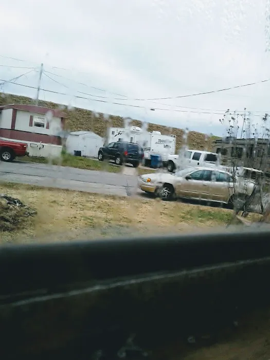 Marquette RV & Mobile Home Park Picture 10