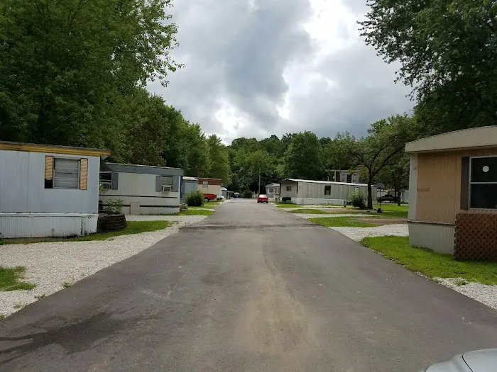 Romaine Commons Picture 3