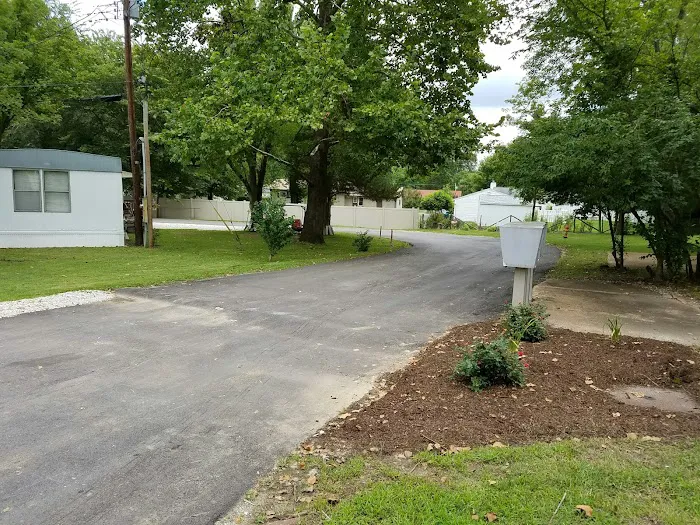 Romaine Commons Picture 5