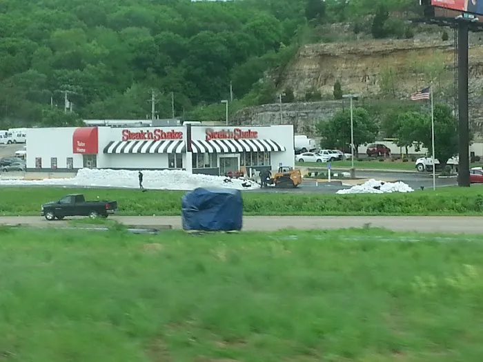 Belleville RV & Mobile Home Park Picture 10