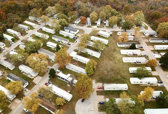 Landmark Manor Picture 2