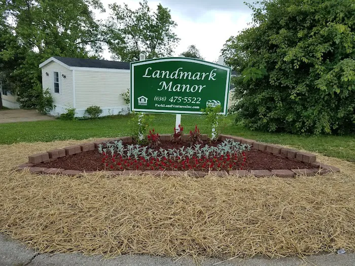 Landmark Manor Picture 4
