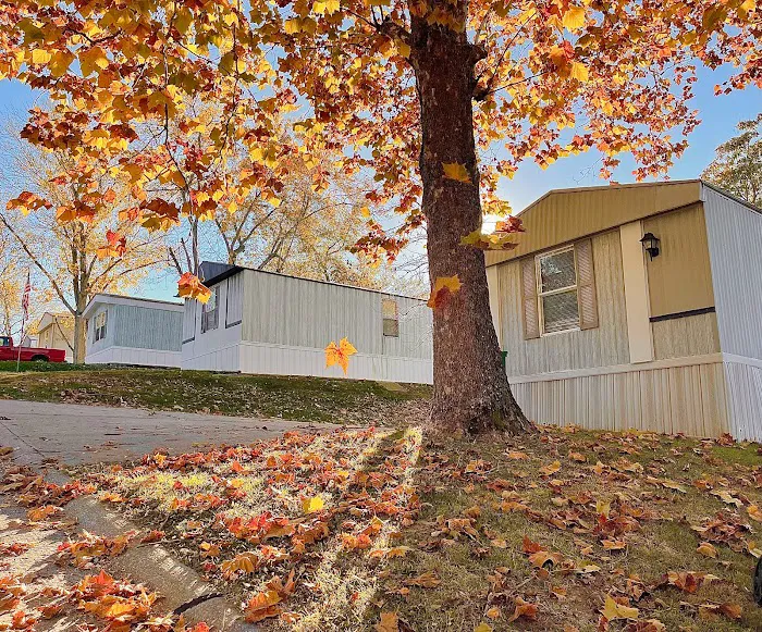 Landmark Manor Picture 3