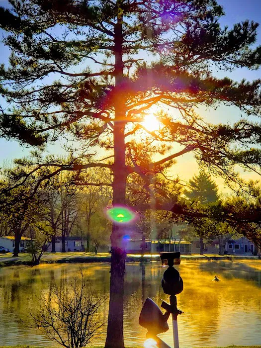 Lakeside Manor Picture 3