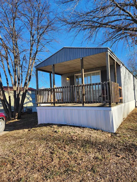 Lakeside Estates Mobile Home and RV Park Picture 5