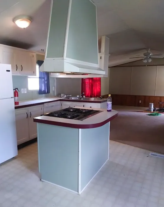 Pembrooke Mobile Home Park Picture 1