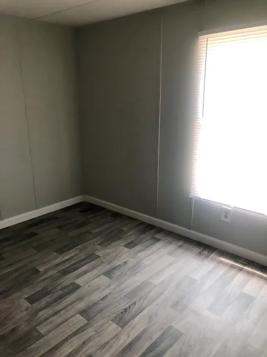 Marshall Estates Mobile Home Park Picture 8