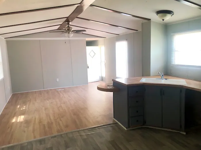 Marshall Estates Mobile Home Park Picture 9