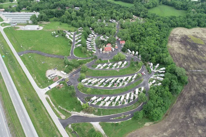 Peculiar Park Place RV Park Picture 4