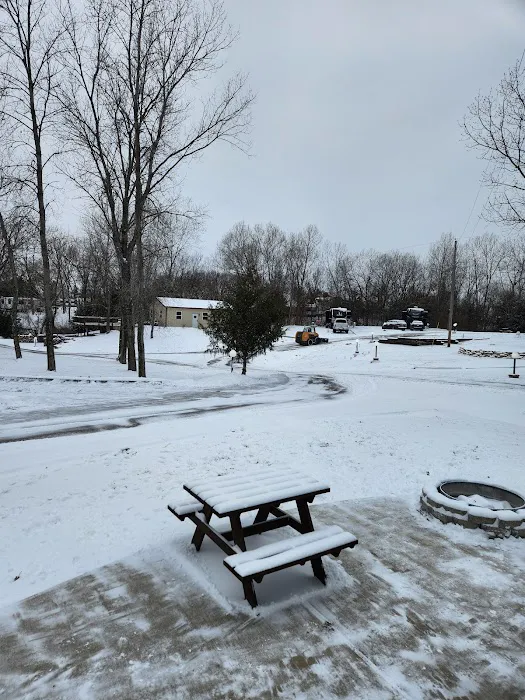 Peculiar Park Place RV Park Picture 10