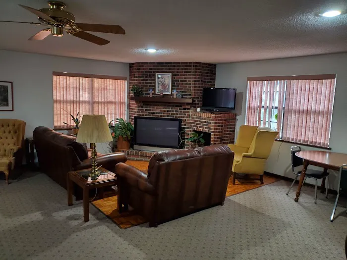 Oasis Mobile Home Park Picture 3