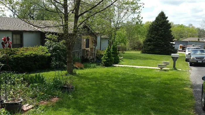 Plaza Acres Court Picture 2