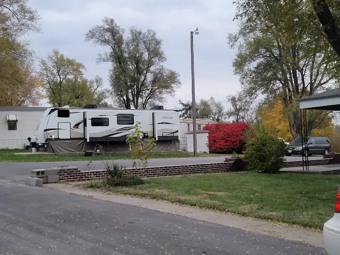 Plaza Acres Court Picture 6