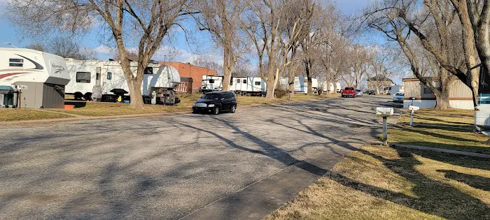 Plaza Acres Court Picture 9