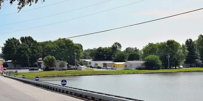 Springdale Lake Manufactured Home Community Picture 2