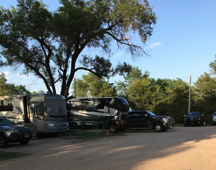 Cottonwood Grove RV Park Great Bend, Kansass Picture 8