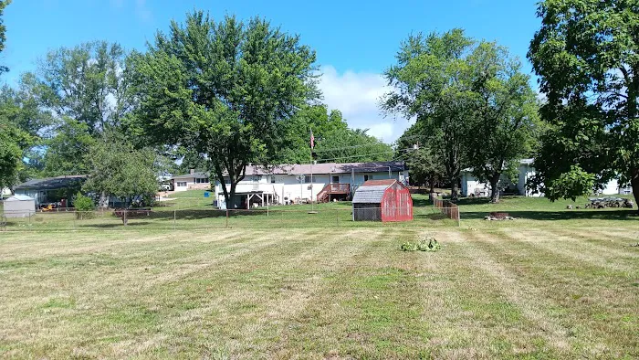 Ozark Mobile Home Park Picture 3