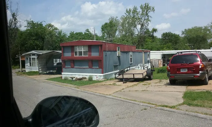 Ozark Mobile Home Park Picture 9