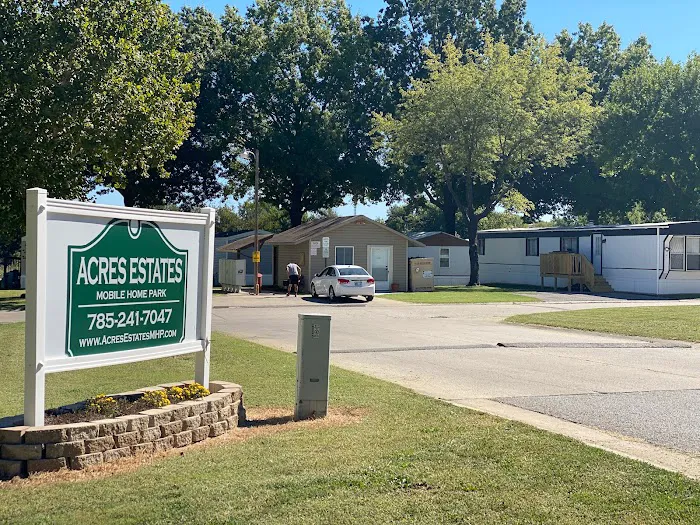 Acres Estates Mobile Home Park Picture 2