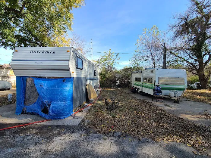 Stadium Park & Campground Picture 4