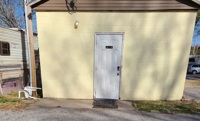 Stadium Park & Campground Picture 10