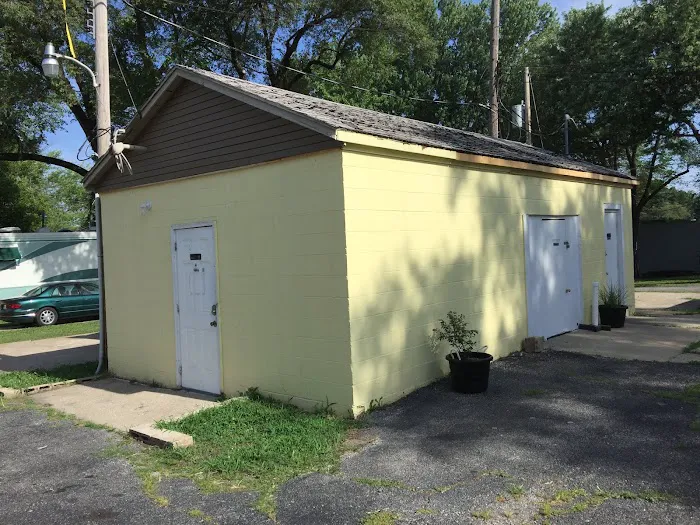 Stadium Park & Campground Picture 8