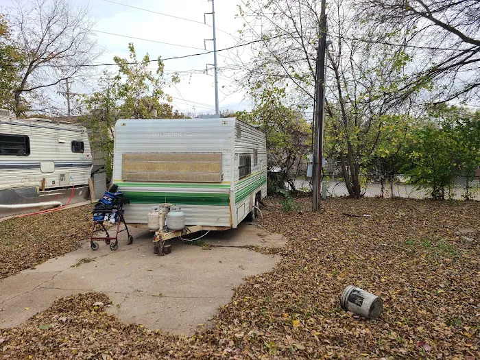 Stadium Park & Campground Picture 9