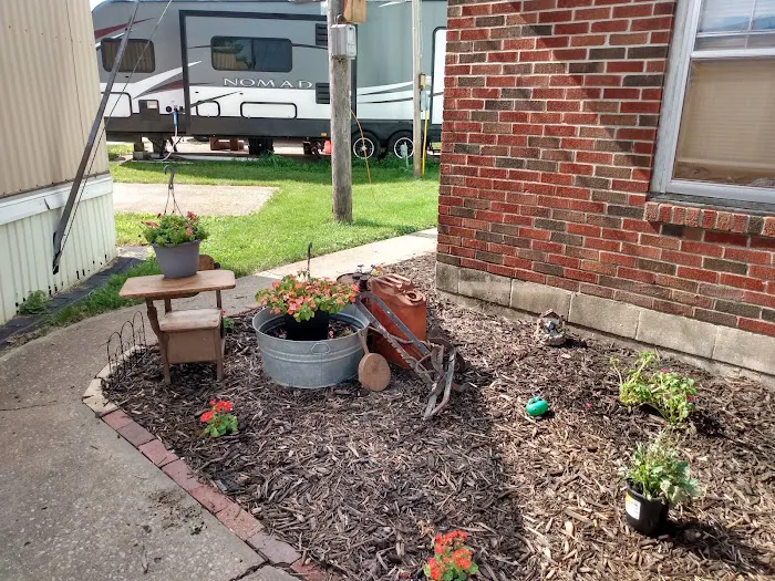 Autumn Falls mobile home Park Picture 1