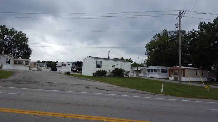 Autumn Falls mobile home Park Picture 2