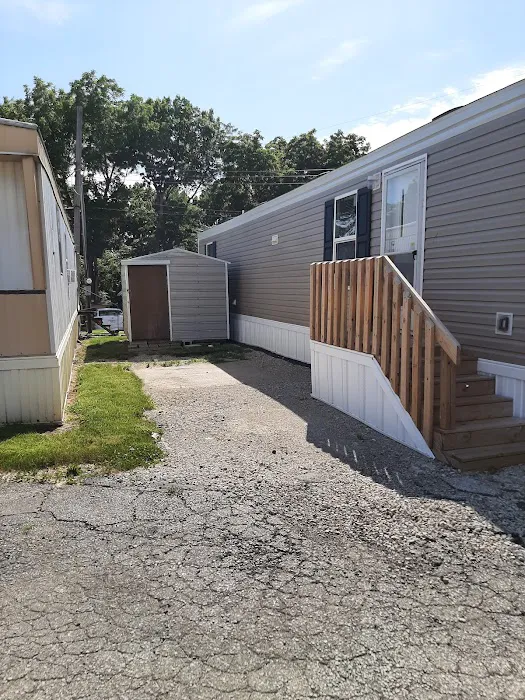 Autumn Falls mobile home Park Picture 3