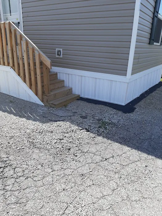 Autumn Falls mobile home Park Picture 8